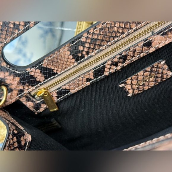 🆕 OROTON 🧿 NWOT Stella Texture Large Clutch, Sand Texture - Picture 13 of 16